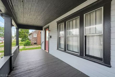Exterior - 701 E Lincolnway, Minerva, OH 44657 photo 3 of 11