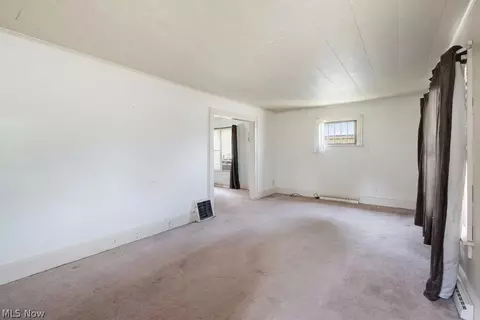 Living - 701 E Lincolnway, Minerva, OH 44657 photo 1 of 5