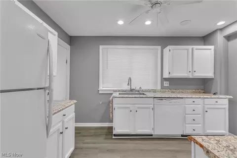 270 Pasadena, Elyria, OH 44035 photo 13