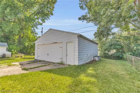 270 Pasadena, Elyria, OH 44035 photo 5