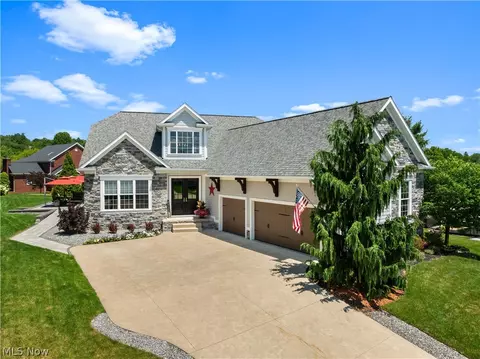 6467 Friarwood Cir NW, Canton, OH 44718
