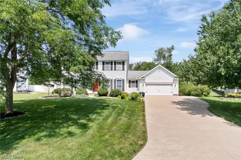 3883 Cromford Cir NW, Uniontown, OH 44685