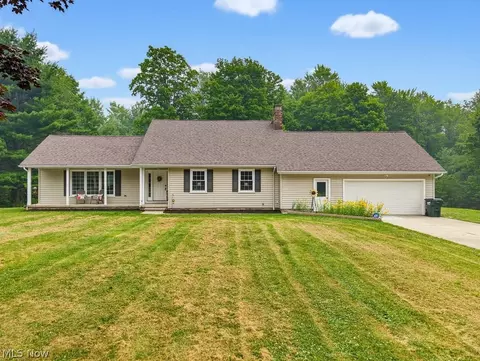 11187 Taylor May Rd, Chagrin Falls, OH 44023