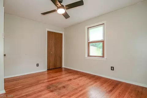 Bedroom - 262 E 323rd St, Willowick, OH 44095 photo 3 of 13
