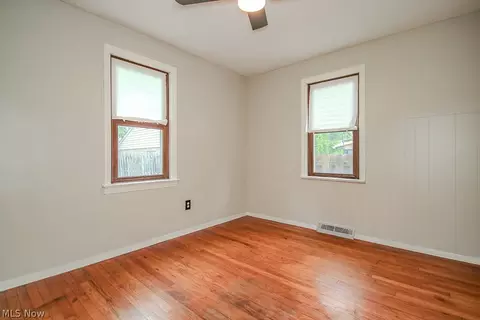Bedroom - 262 E 323rd St, Willowick, OH 44095 photo 2 of 13