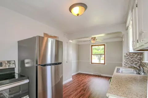 Kitchen - 262 E 323rd St, Willowick, OH 44095 photo 3 of 4