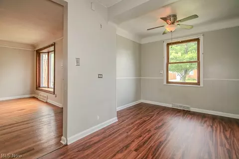 Living - 262 E 323rd St, Willowick, OH 44095 photo 5 of 6