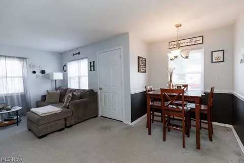 521 Cambridge Ave, Elyria, OH 44035 photo 10