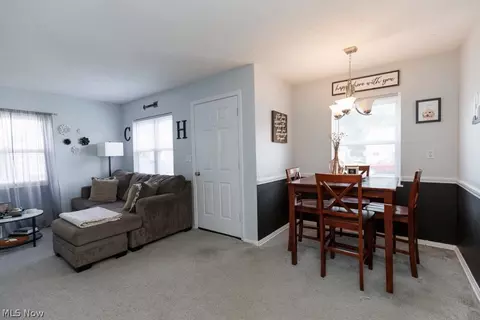 521 Cambridge Ave, Elyria, OH 44035 photo 10