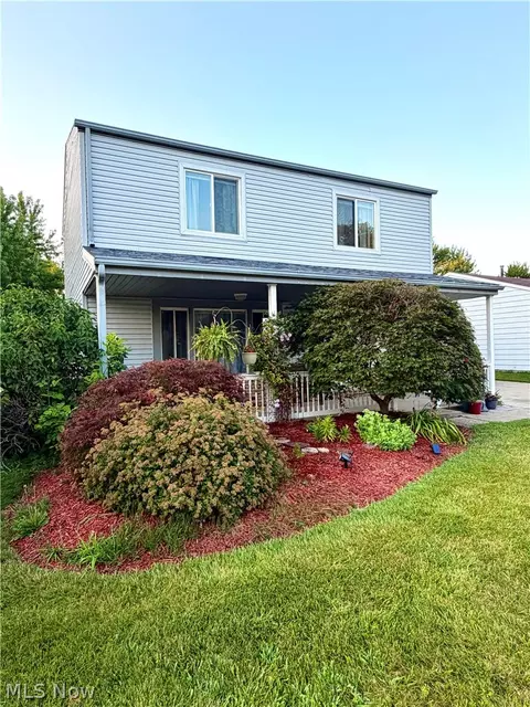 2051 Randall St, Lorain, OH 44052