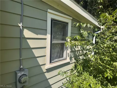 Exterior - 1561 Simcoe Ave, Akron, OH 44305 photo 2 of 7