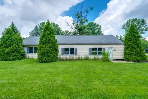 1989 E Turkeyfoot Lake Rd, Akron, OH 44312