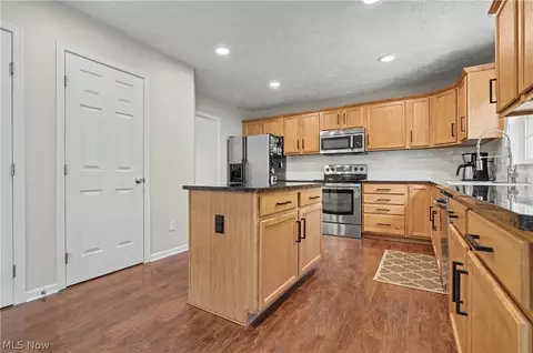 63 Creekledge Ln, Copley, OH 44321 photo 13