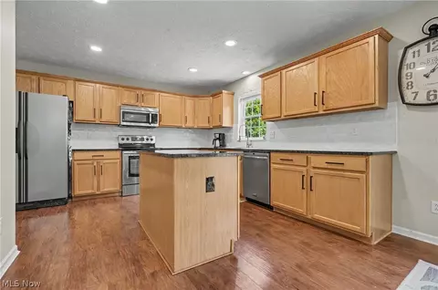 63 Creekledge Ln, Copley, OH 44321 photo 8