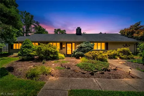 18389 Falling Water Rd, Strongsville, OH 44136