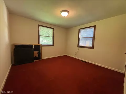 Bedroom - 385 Cochran Rd, Aurora, OH 44202 photo 5 of 6