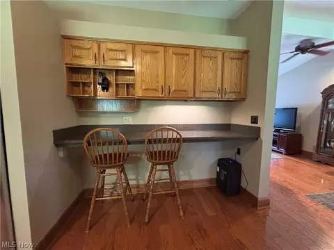 Kitchen - 385 Cochran Rd, Aurora, OH 44202 photo 4 of 4