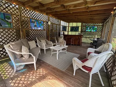 Exterior - 385 Cochran Rd, Aurora, OH 44202 photo 6 of 10