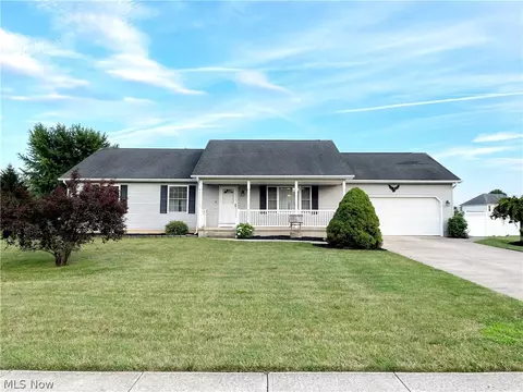 34877 Clear Creek Dr, North Ridgeville, OH 44039