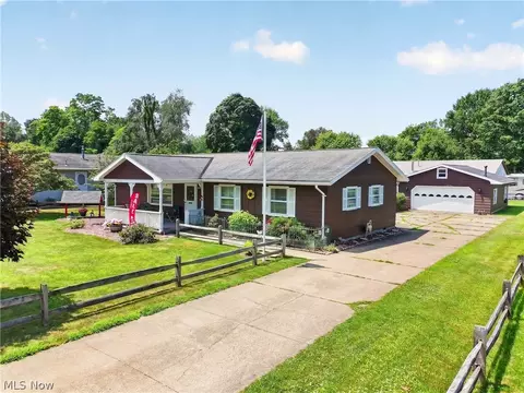 6045 S Mcnutt Ave, Ashtabula, OH 44004 photo 2