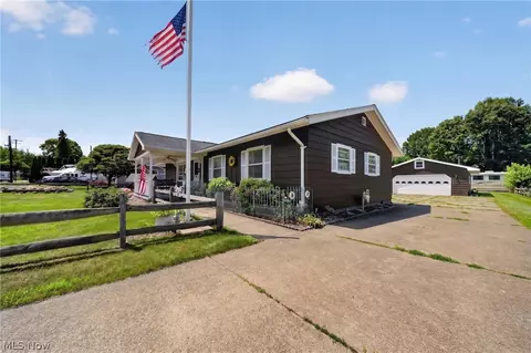 6045 S Mcnutt Ave, Ashtabula, OH 44004 photo 3
