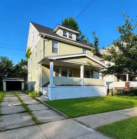 797 Alhambra Rd, Cleveland, OH 44110
