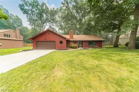 421 Armour Rd, Avon Lake, OH 44012