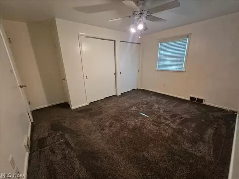 Bedroom - 976 N Pasadena Ave, Elyria, OH 44035 photo 1 of 7