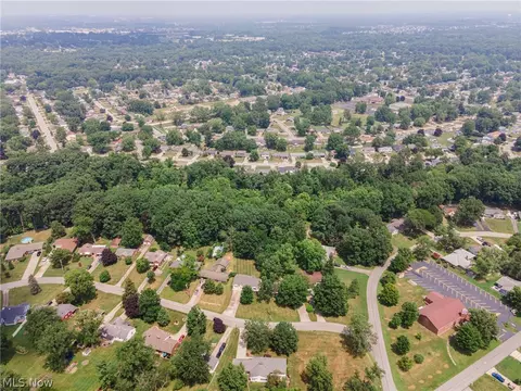View/Area - 1094 N Pasadena Ave, Elyria, OH 44035 photo 3 of 3