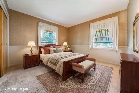 Bedroom - 1094 N Pasadena Ave, Elyria, OH 44035 photo 5 of 10