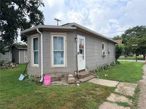 209 S Main St, Killbuck, OH 44637 photo 4