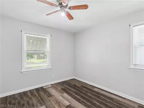 Bedroom - 294 E 264th St, Euclid, OH 44132 photo 1 of 6