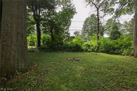 Exterior - 314 E 13th St, Dover, OH 44622 photo 7 of 9