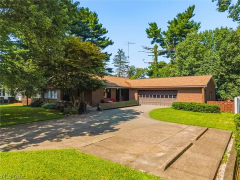 515 S Silver St, Louisville, OH 44641