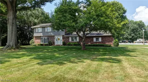 966 SE College Dr SE, New Philadelphia, OH 44663