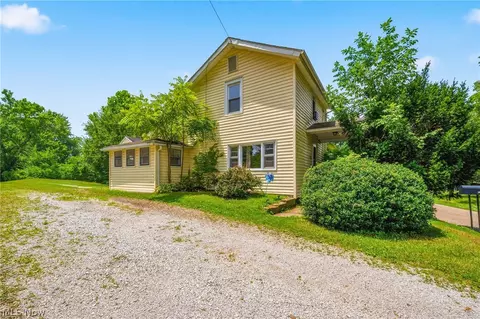 1476 Kracker St NW, Massillon, OH 44646
