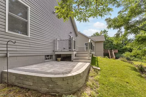 Exterior - 38155 Highgate Bluff Ln, Willoughby, OH 44094 photo 5 of 6