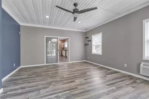 Living - 38155 Highgate Bluff Ln, Willoughby, OH 44094 photo 6 of 6