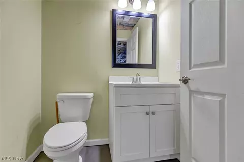 Bath - 38155 Highgate Bluff Ln, Willoughby, OH 44094 photo 4 of 4