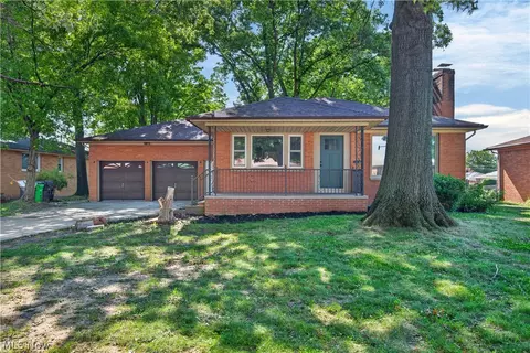 4704 Wolverton Dr, Warrensville Heights, OH 44128