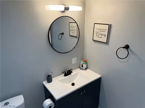 5384 Rolling Ave, Lorain, OH 44055 photo 3