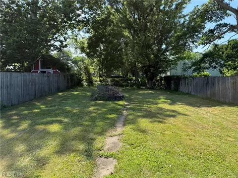 5384 Rolling Ave, Lorain, OH 44055 photo 6