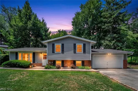 2725 Roberts Ave NW, Canton, OH 44709