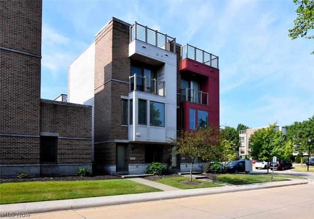 1397 Slate Ct, Cleveland Heights, OH 44118