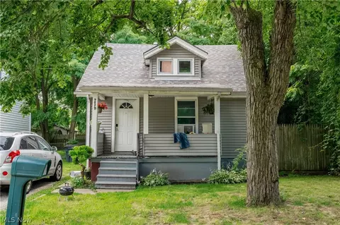982 Eva Ave, Akron, OH 44306