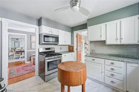 Kitchen - 4812 Oak Knoll Dr, Boardman, OH 44512 photo 1 of 3