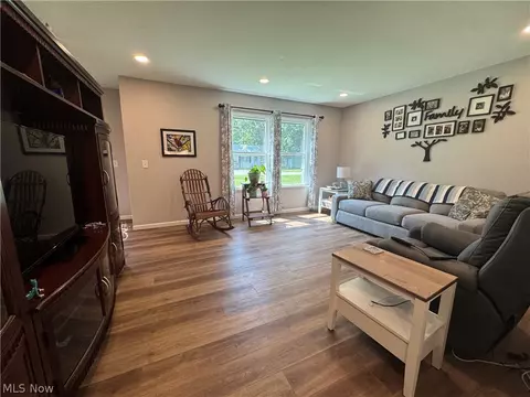 1127 Maple Ave, Madison, OH 44057 photo 14
