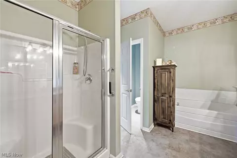 Bath - 349 Springbrook Cir, Elyria, OH 44035 photo 2 of 3