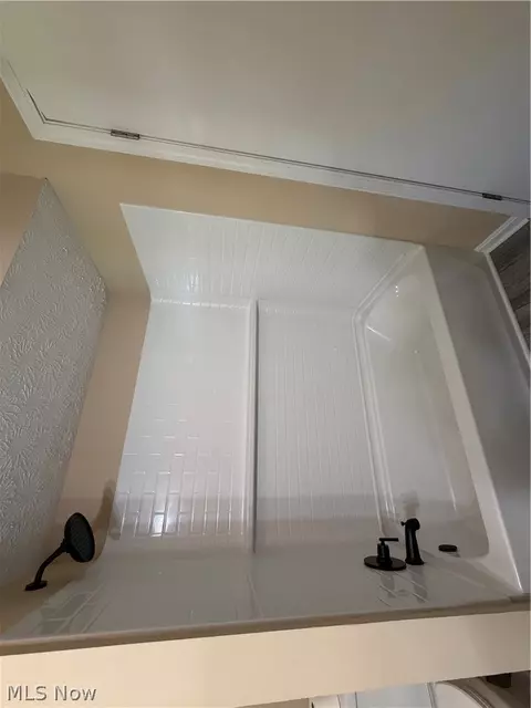 Bath - 7619 Red Fox Dr, Boardman, OH 44512 photo 3 of 3