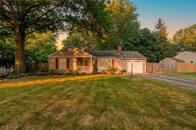 5950 Louis Dr, North Olmsted, OH 44070